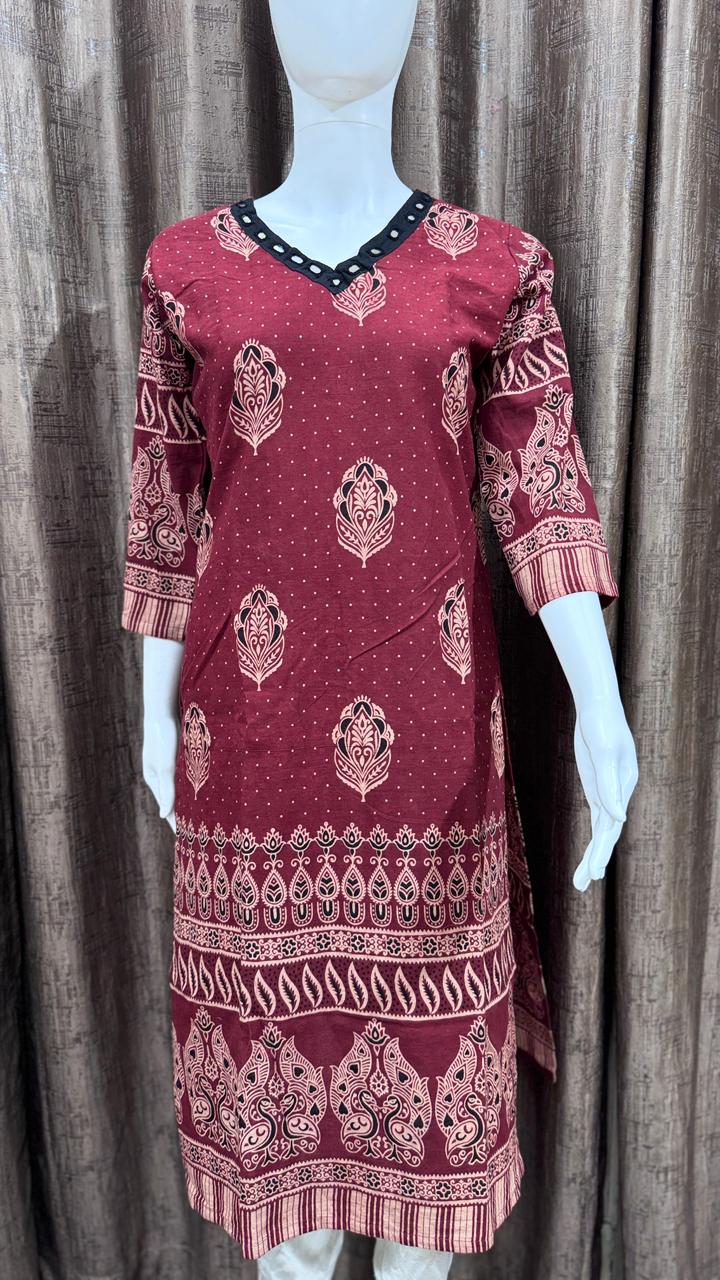 Close up of Ajrakh Vegetable-Dye Cotton Kurti - Kutch Poshak