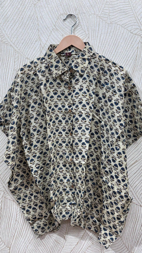 Close up of Dola Silk Kaftan Shirt - Kutch Poshak