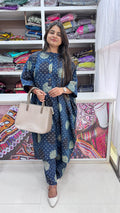 Kaftan style kurta set by Kutch Poshak